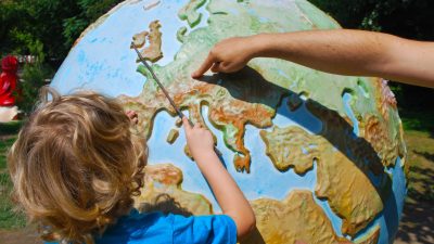 Apprendre la géographie en s’amusant : les jeux qui donnent envie de découvrir le monde